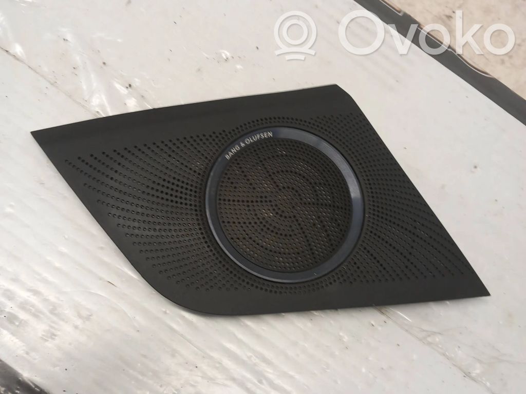 Audi A5 8T 8F Grilles, couvercle de haut-parleur porte avant 