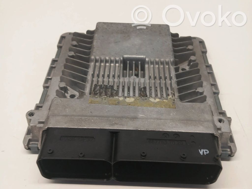 Audi A5 8T 8F Engine control unit/module 