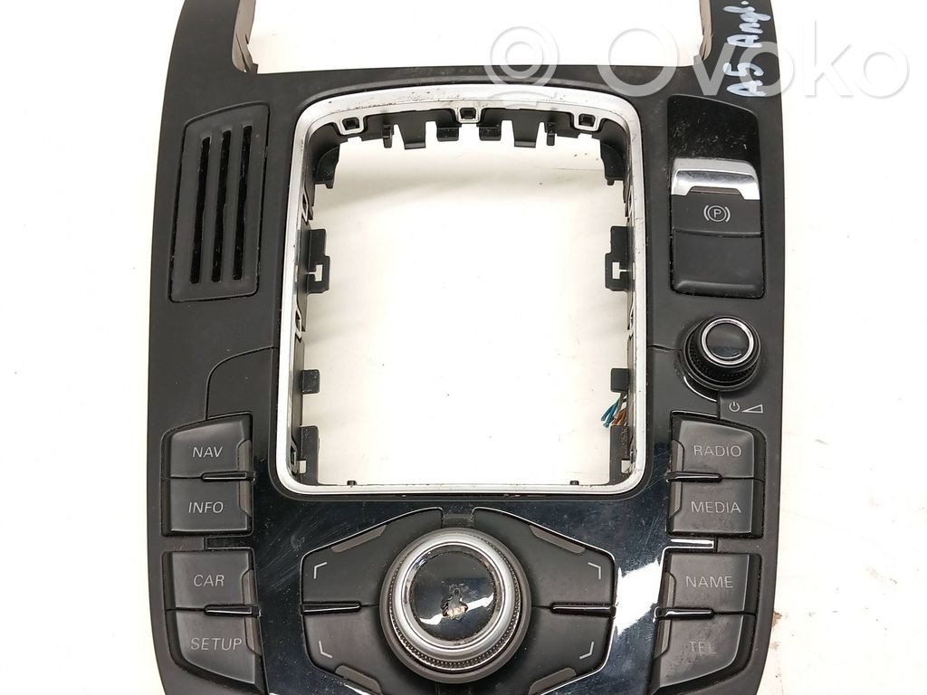 Audi A5 8T 8F Multimediju kontrolieris 