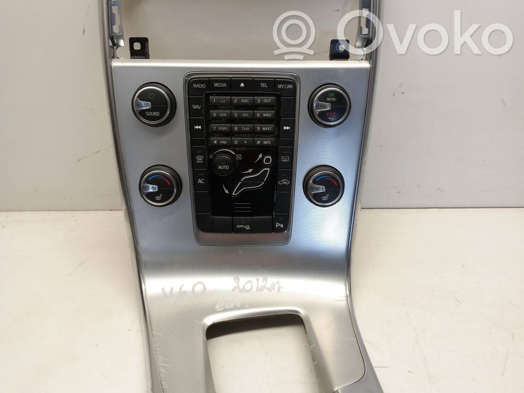 Console centrale, commande chauffage/clim   9123655