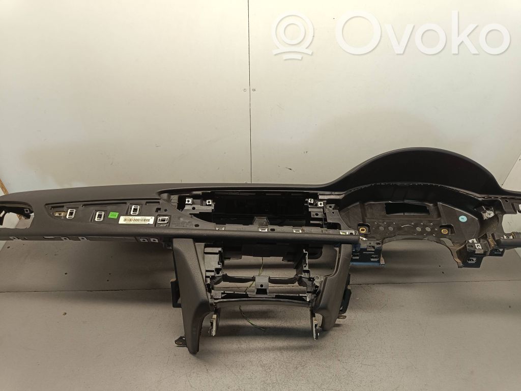 Dashboard   4G2858041