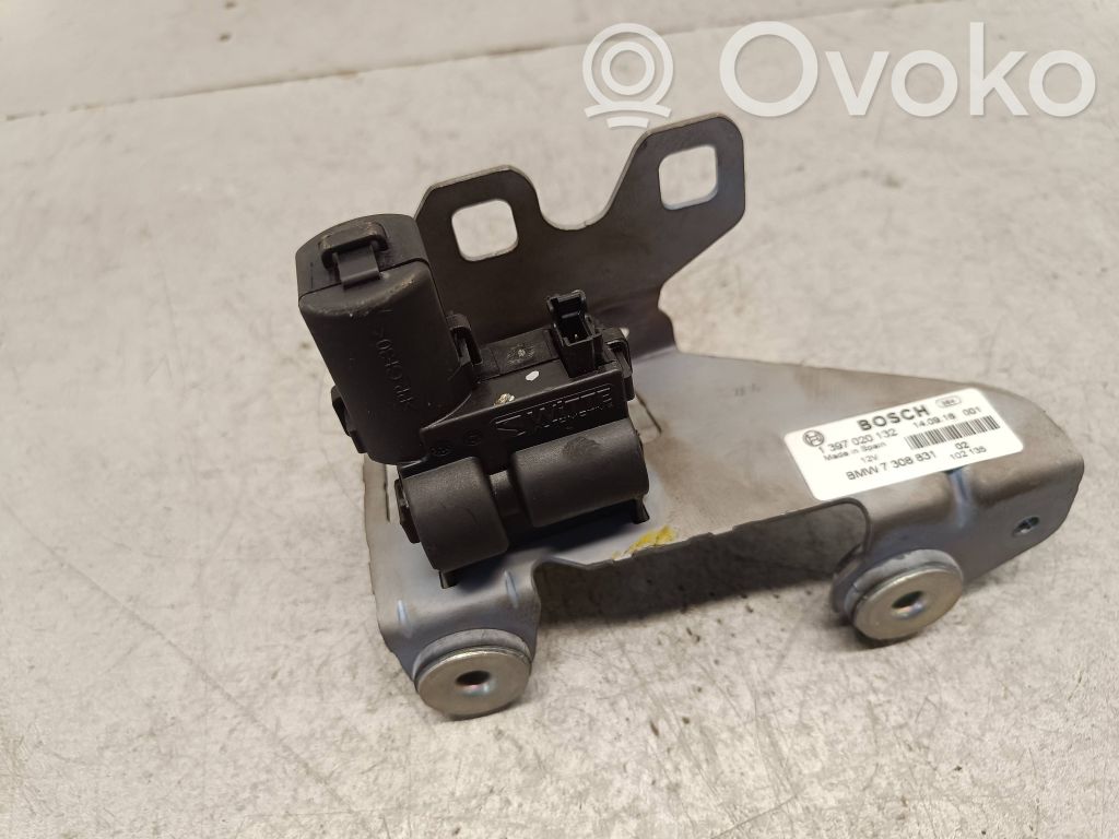 BMW 3 F30 F35 F31 Zamek / Zatrzask szyby klapy tylnej bagażnika 