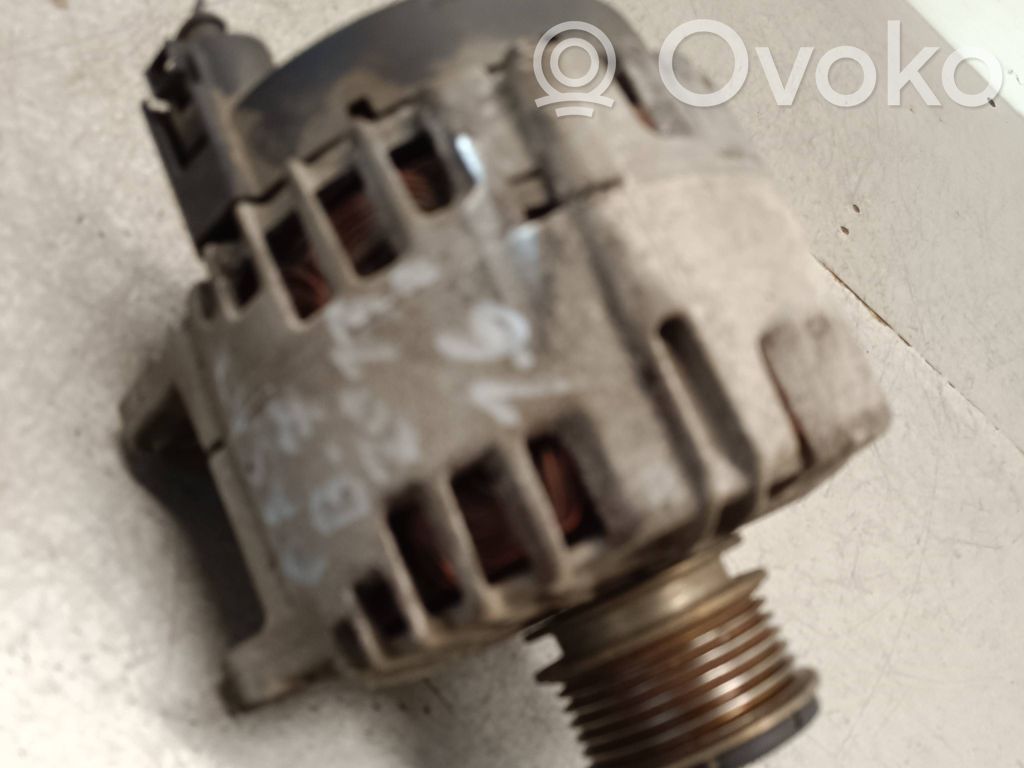 Volkswagen PASSAT B7 Ģenerators 