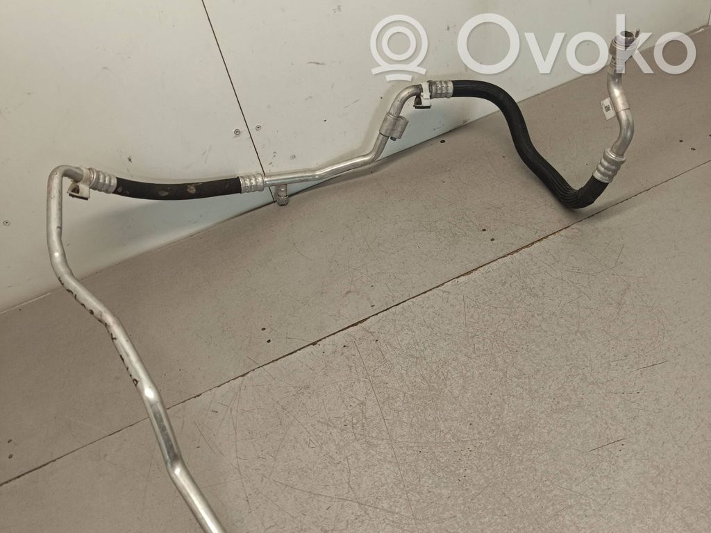 BMW X1 F48 F49 Air conditioning (A/C) pipe/hose 