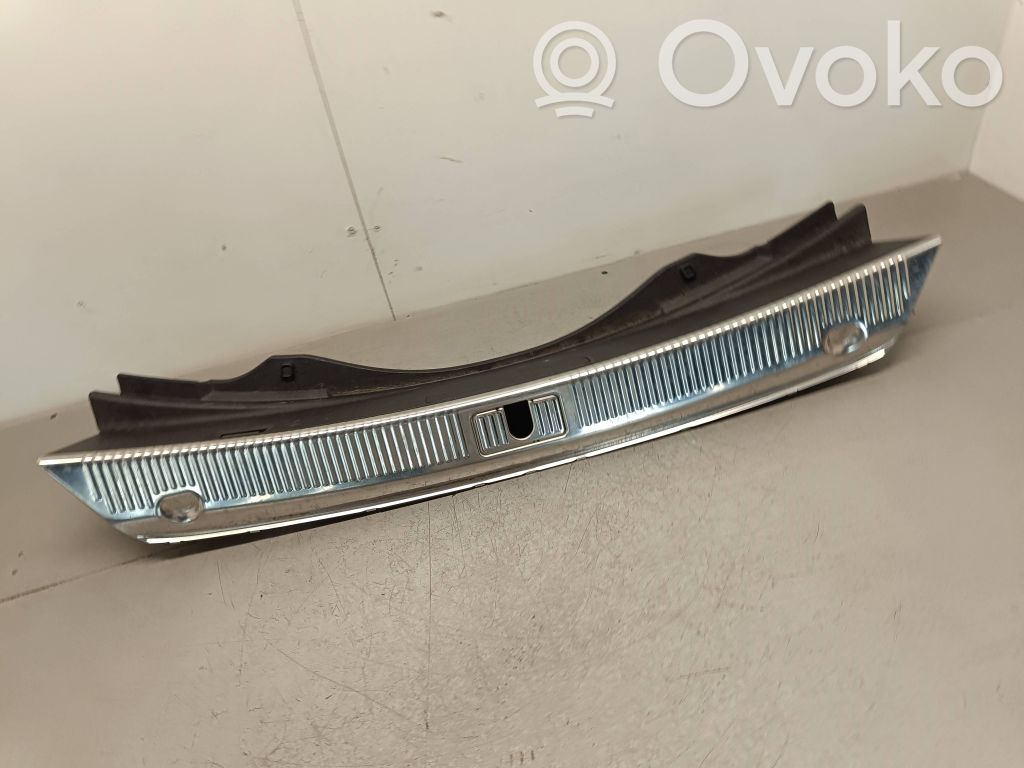 Audi A8 S8 D4 4H Tavaratilan kynnyksen suoja 