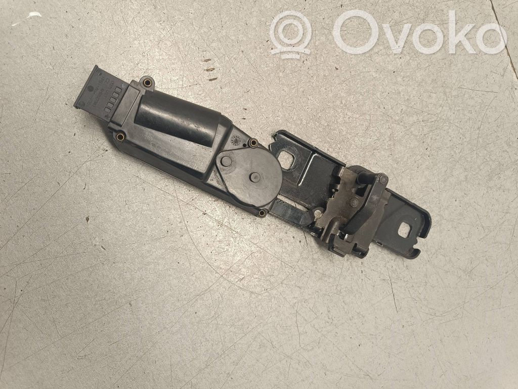 Audi A8 S8 D4 4H Siłownik elektryczny podnoszenia klapy tylnej / bagażnika 