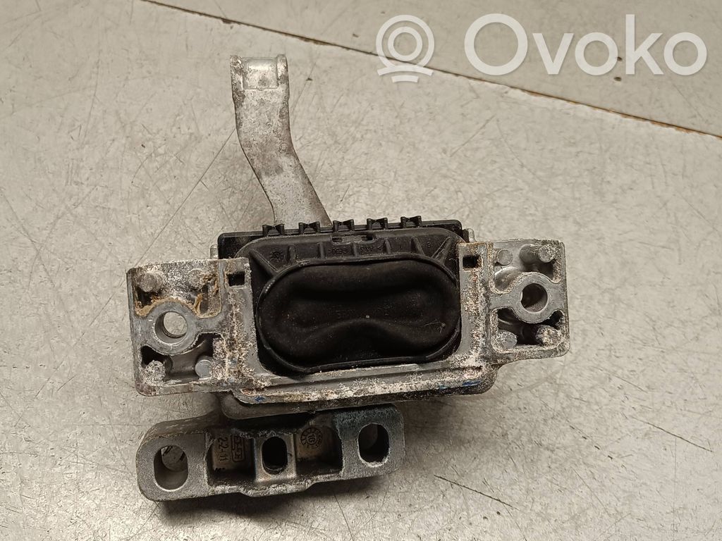 Skoda Octavia Mk3 (5E) Engine mount bracket 