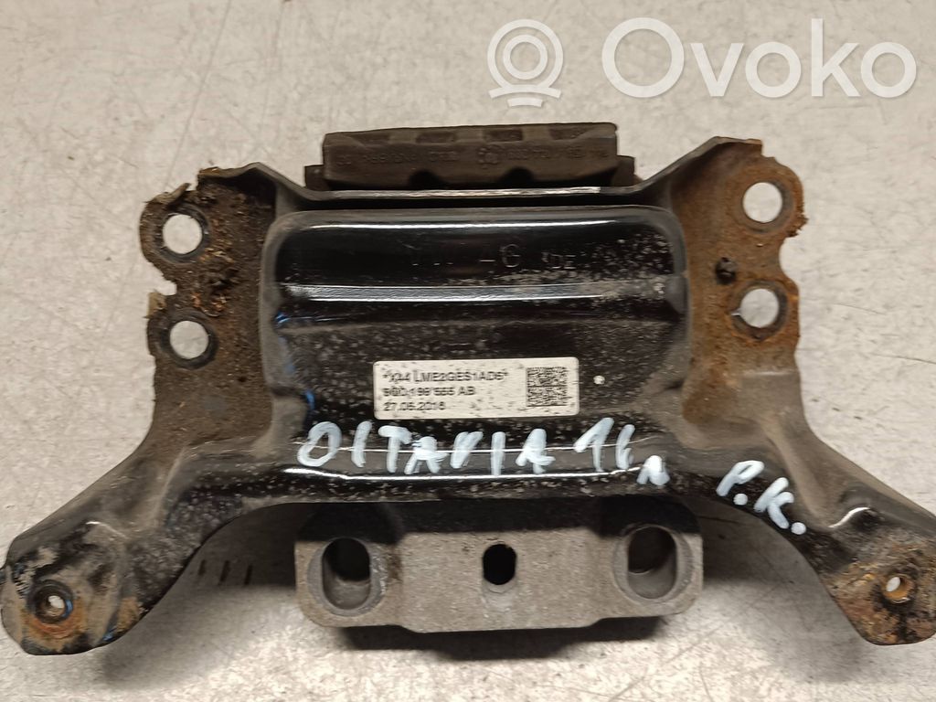 Skoda Octavia Mk3 (5E) Engine mount bracket 