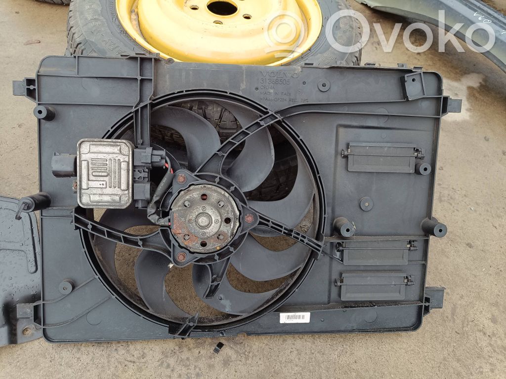 Volvo V60 Radiator cooling fan shroud 