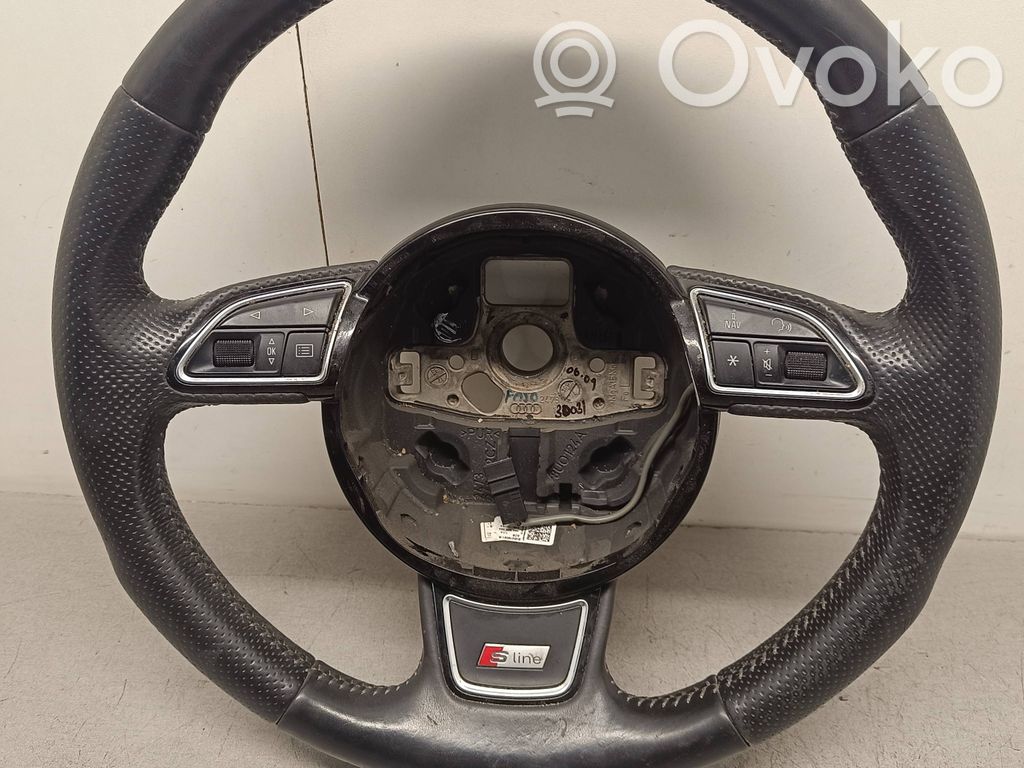 Audi Q3 8U Steering wheel 