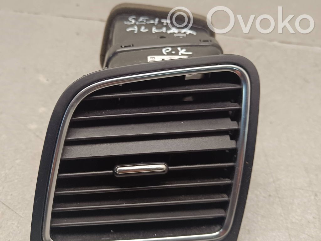 Seat Alhambra (Mk2) Boczna kratka nawiewu deski rozdzielczej 