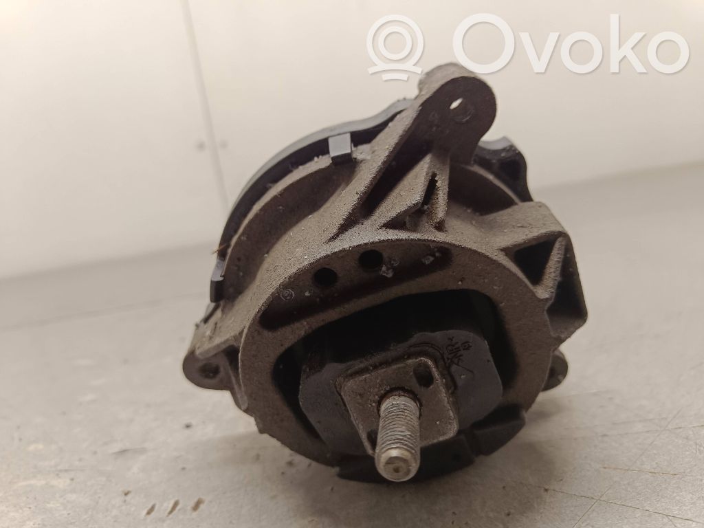 BMW 3 F30 F35 F31 Engine mount bracket 