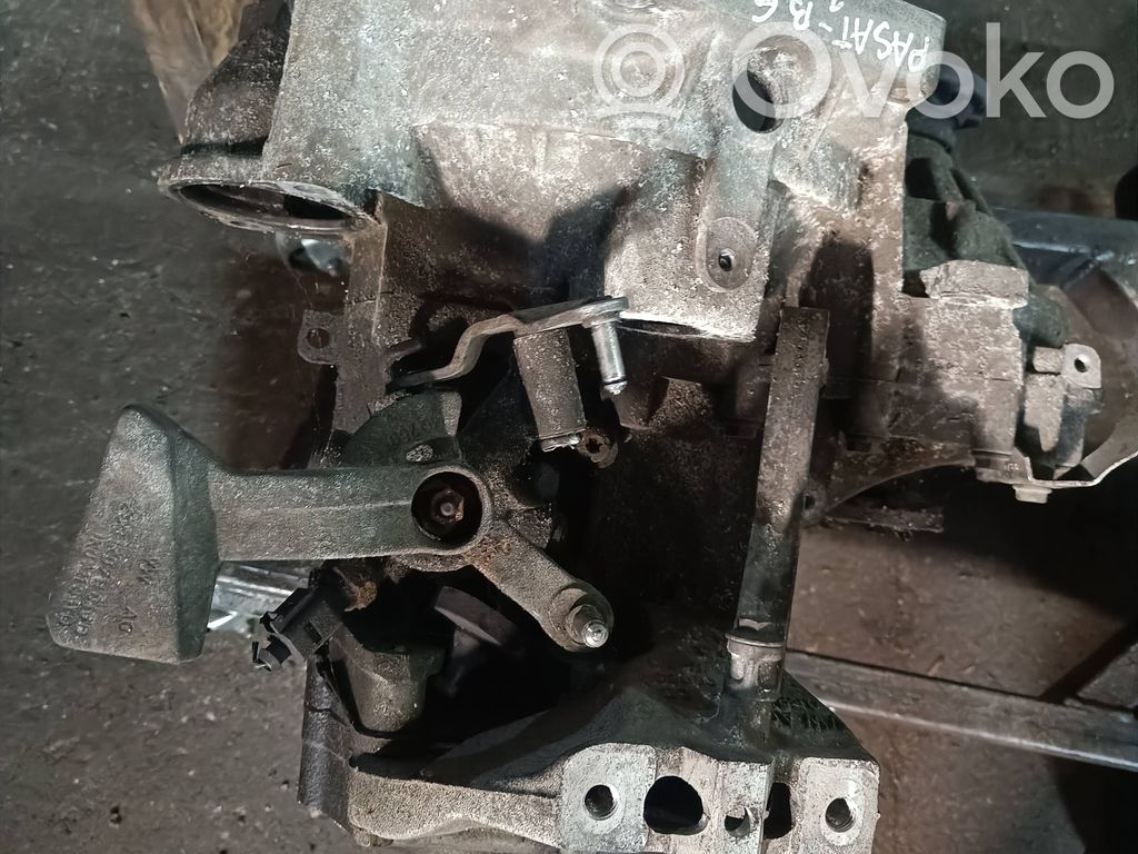 Volkswagen PASSAT B6 Manualna 6-biegowa skrzynia biegów 