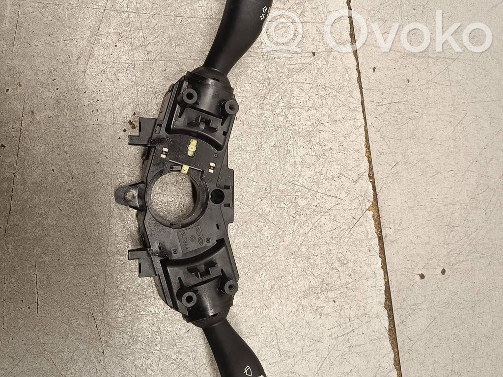 KIA Ceed Wiper turn signal indicator stalk/switch 