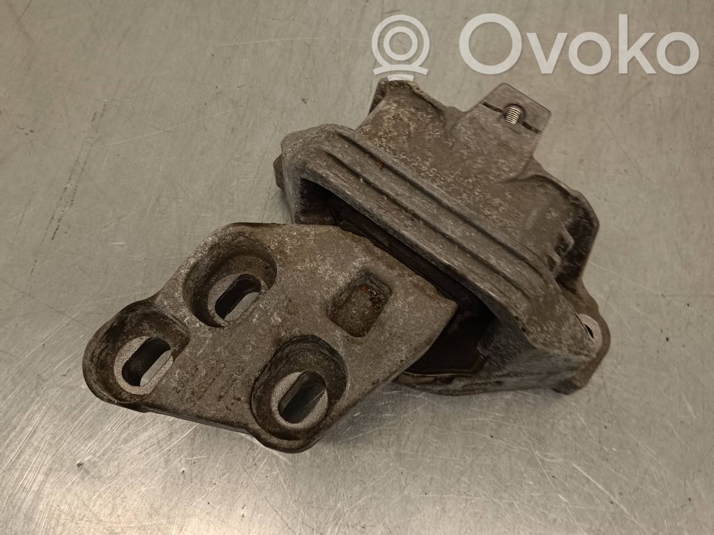 Mercedes-Benz B W246 W242 Engine mount bracket 