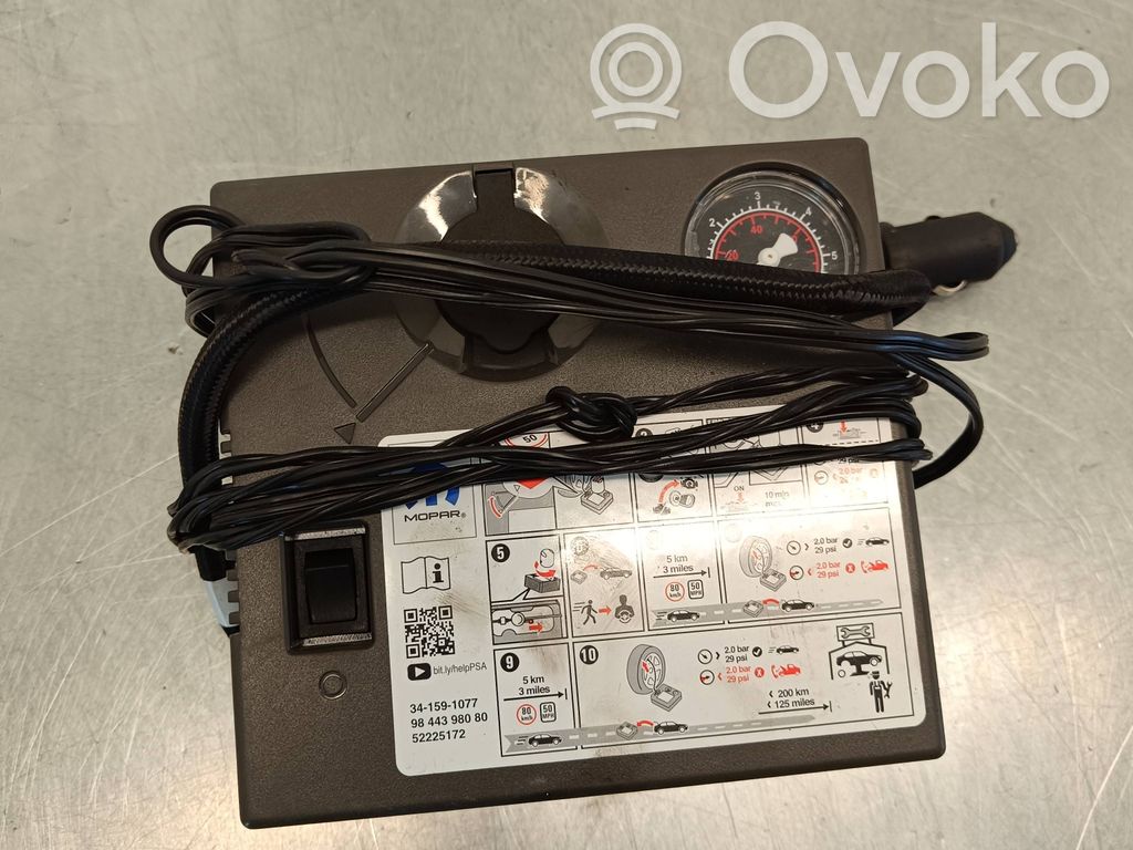 Volvo V40 Tire air pump compressor 