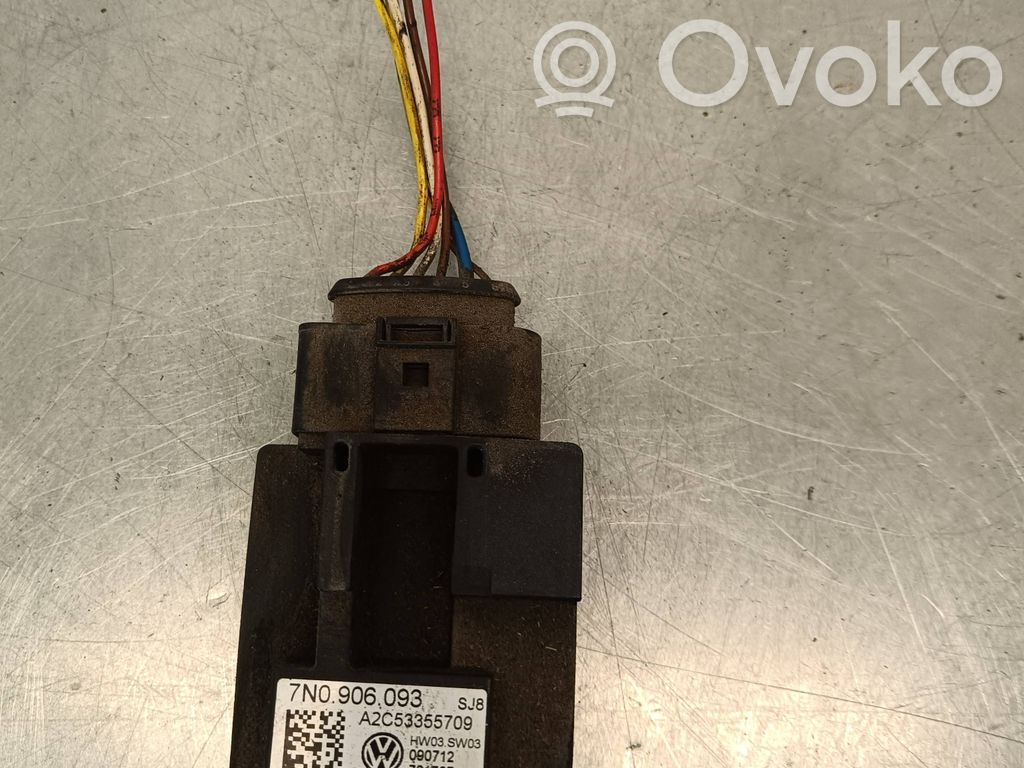 Volkswagen Tiguan Fuel injection pump control unit/module 