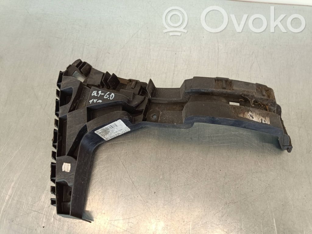 Audi Q3 8U Uchwyt / Mocowanie zderzaka tylnego 