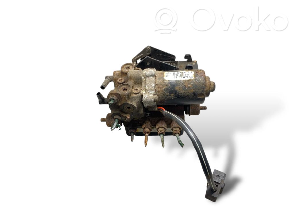 Renault Laguna I Bomba de ABS 