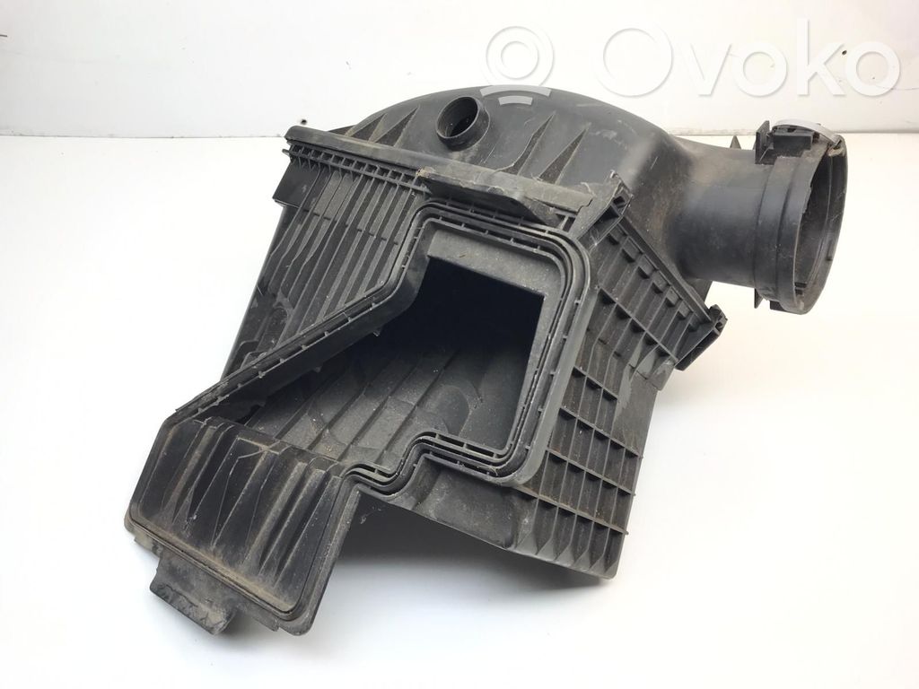 BMW 7 E65 E66 Air filter box 