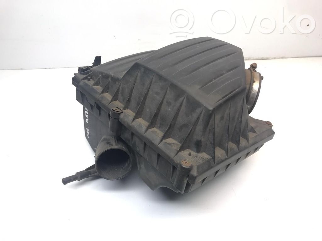 Opel Corsa C Gaisa filtra kaste 