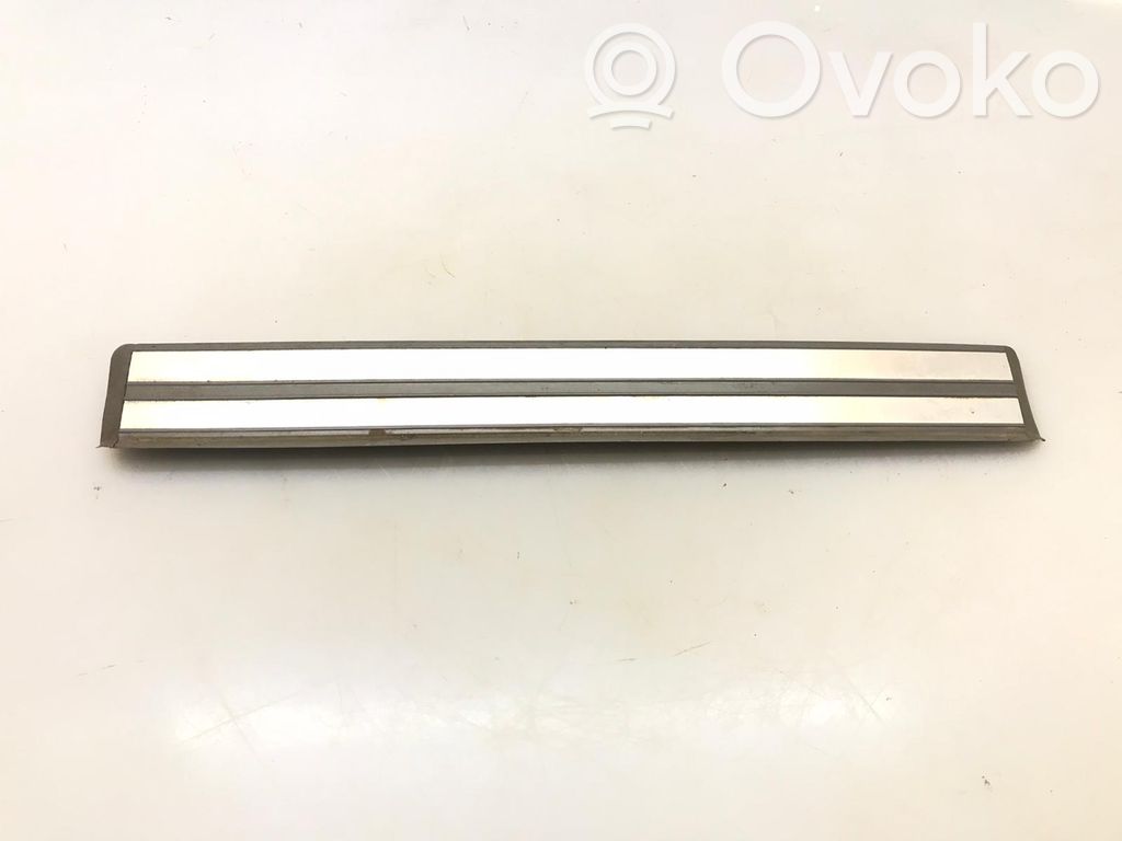 Mercedes-Benz E W210 Listwa progowa boczna 