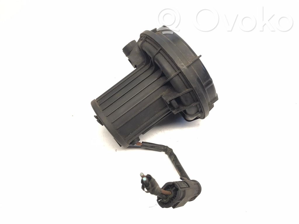 BMW 7 E65 E66 Secondary air pump 