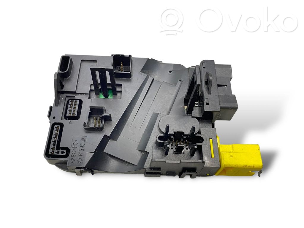 Volkswagen Golf V Steering angle sensor 