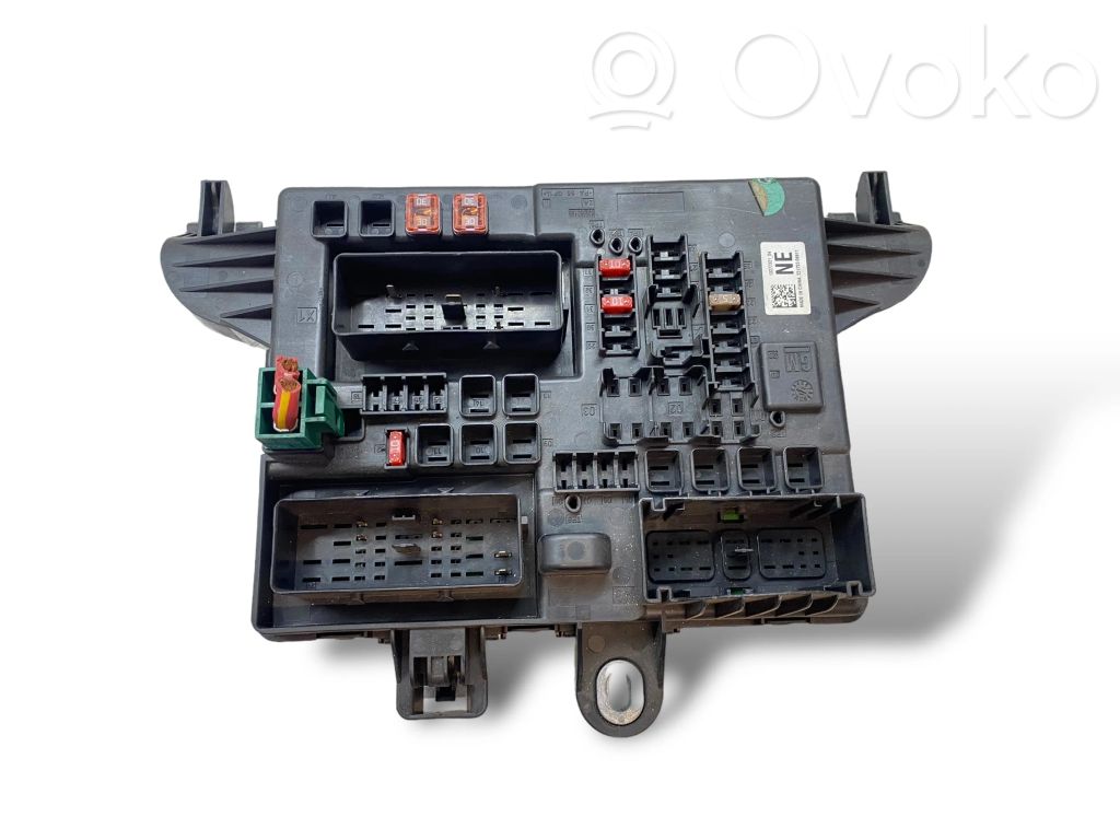 Opel Insignia A Fuse module 