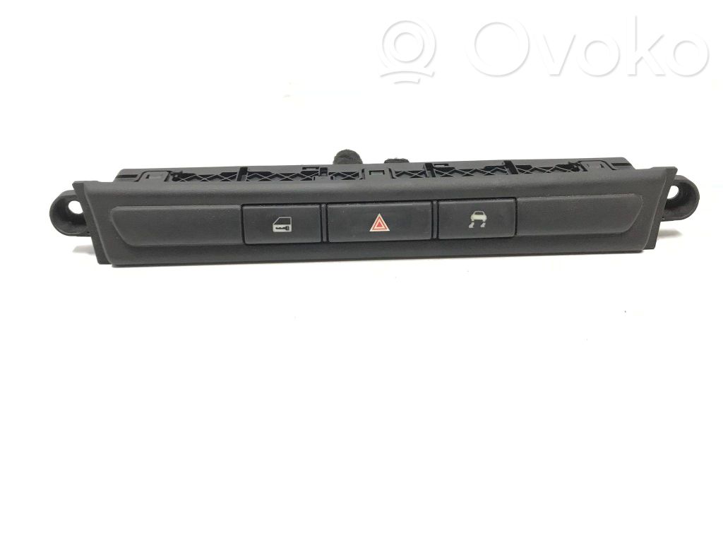 Jaguar S-Type Hazard light switch 