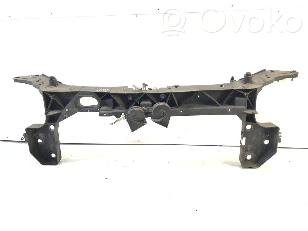 Renault Clio III Radiatoru panelis 