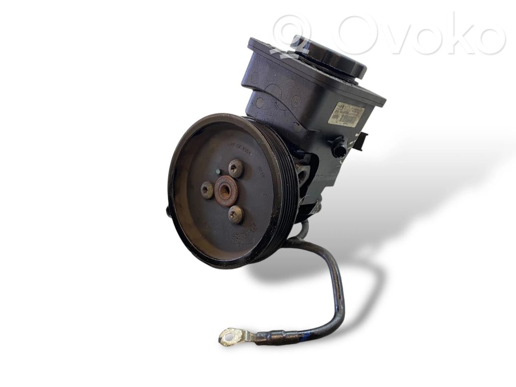 BMW X3 E83 Ohjaustehostimen pumppu 
