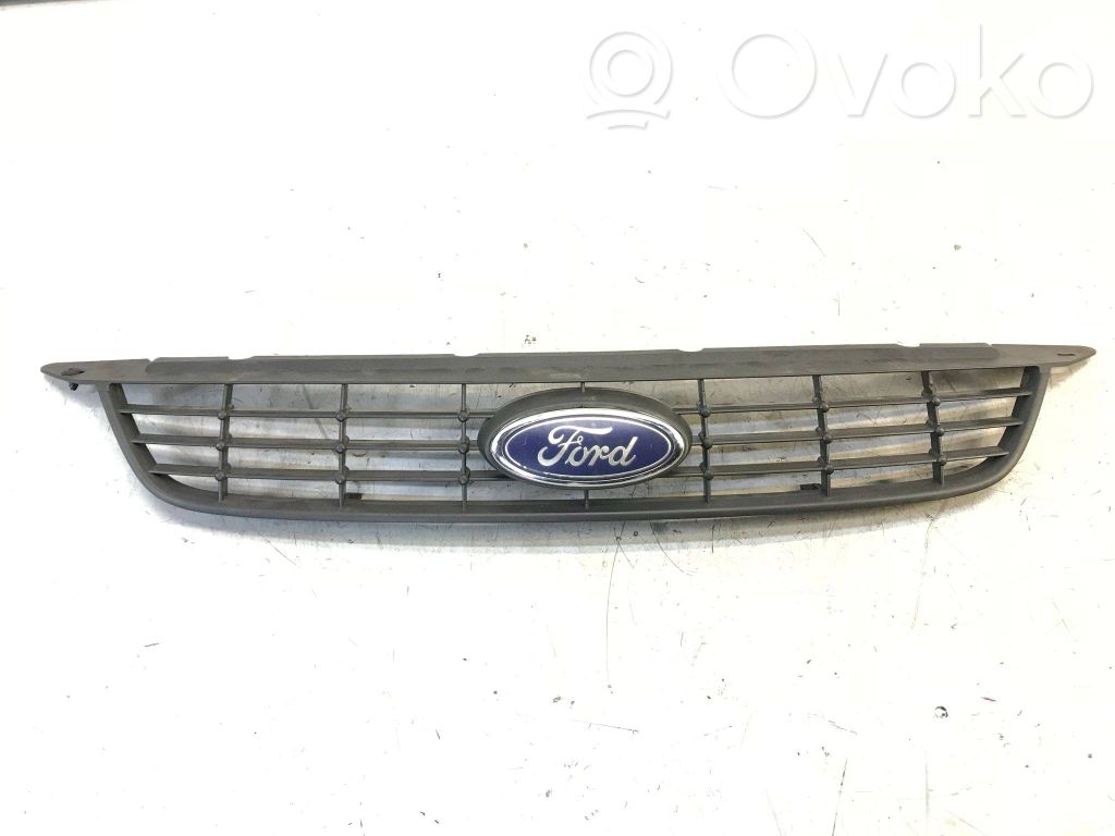 Ford Focus Front bumper upper radiator grill 