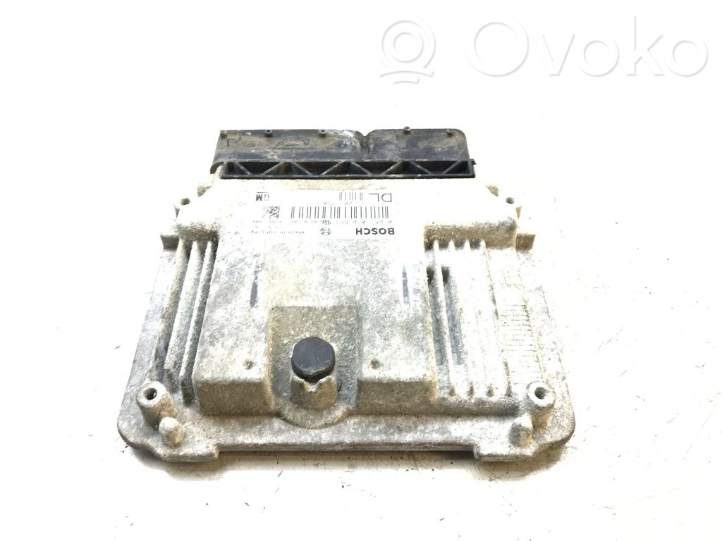 Opel Vectra C Engine control unit/module 