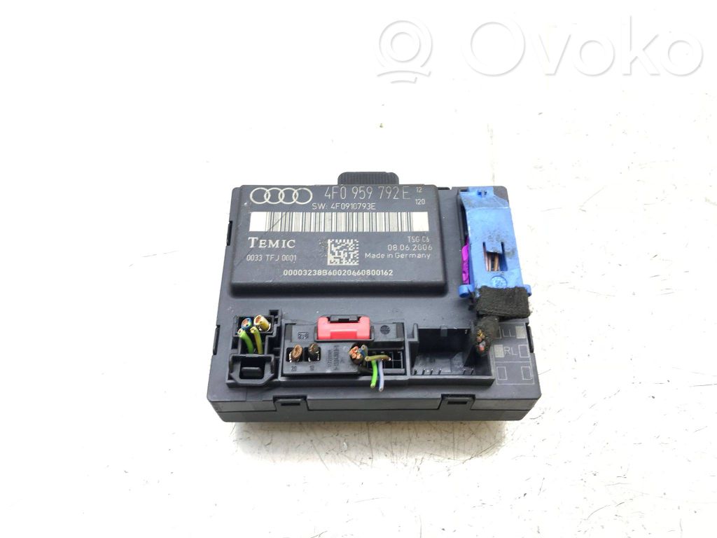 Unidad de control/módulo de la puerta   4F0959792E,K3005