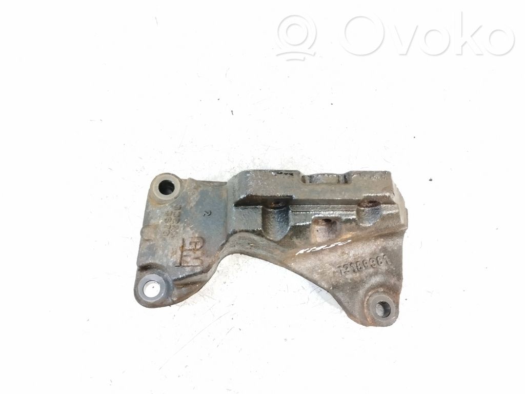 Opel Astra H Engine mounting bracket 