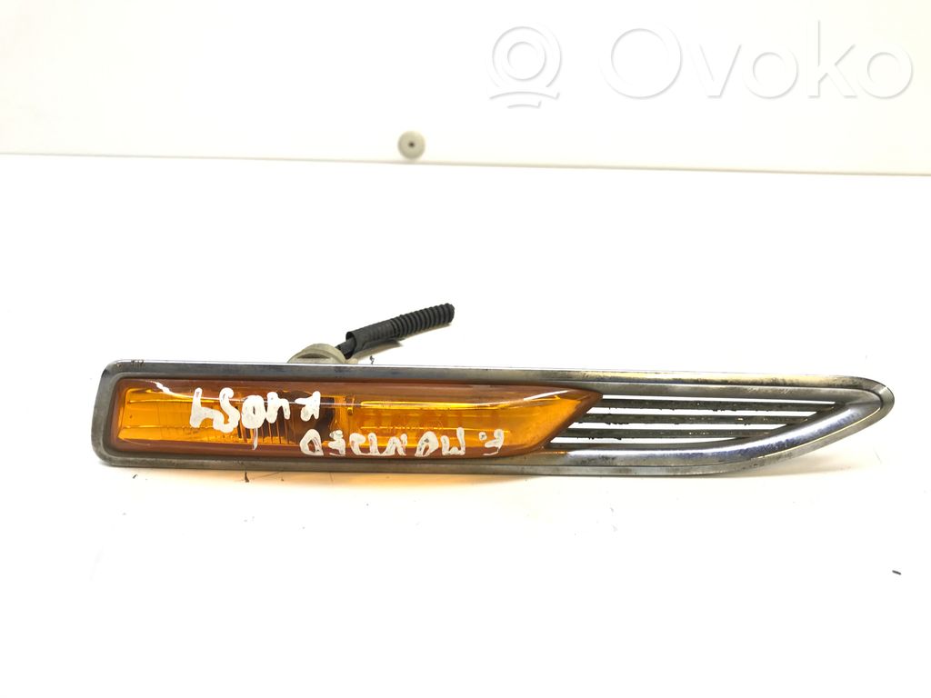 Ford Mondeo MK IV Front fender indicator light 