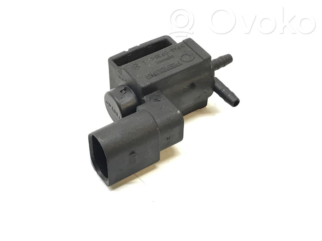 Audi A4 S4 B6 8E 8H Solenoid supapă turbosuflantă 