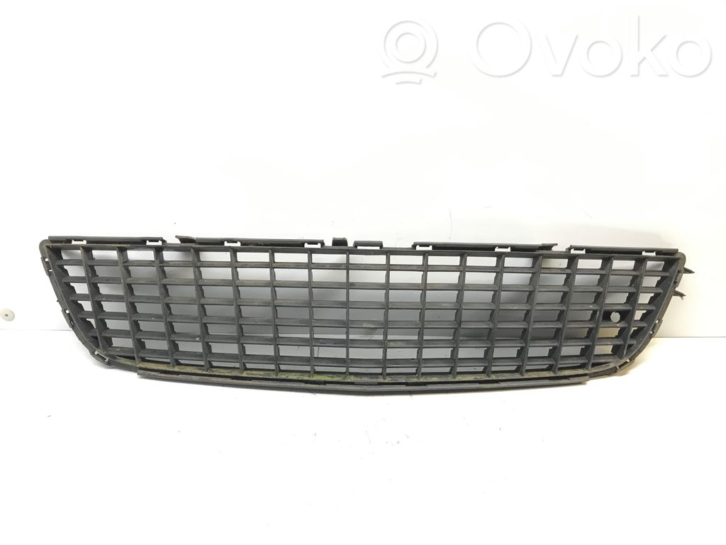 Opel Vectra C Rejilla inferior del parachoques delantero 