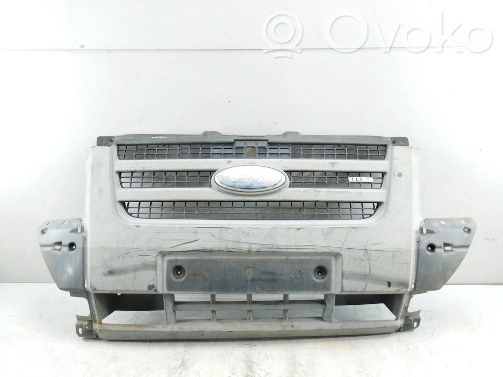Передний бампер   K5180