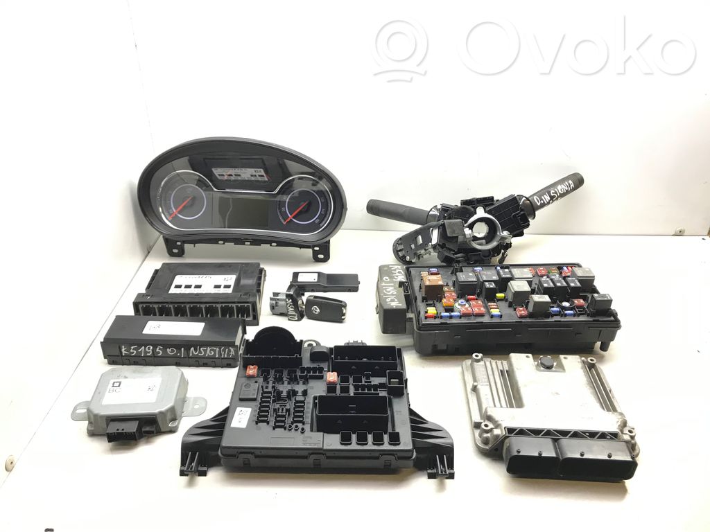 Opel Insignia A Engine ECU kit and lock set 