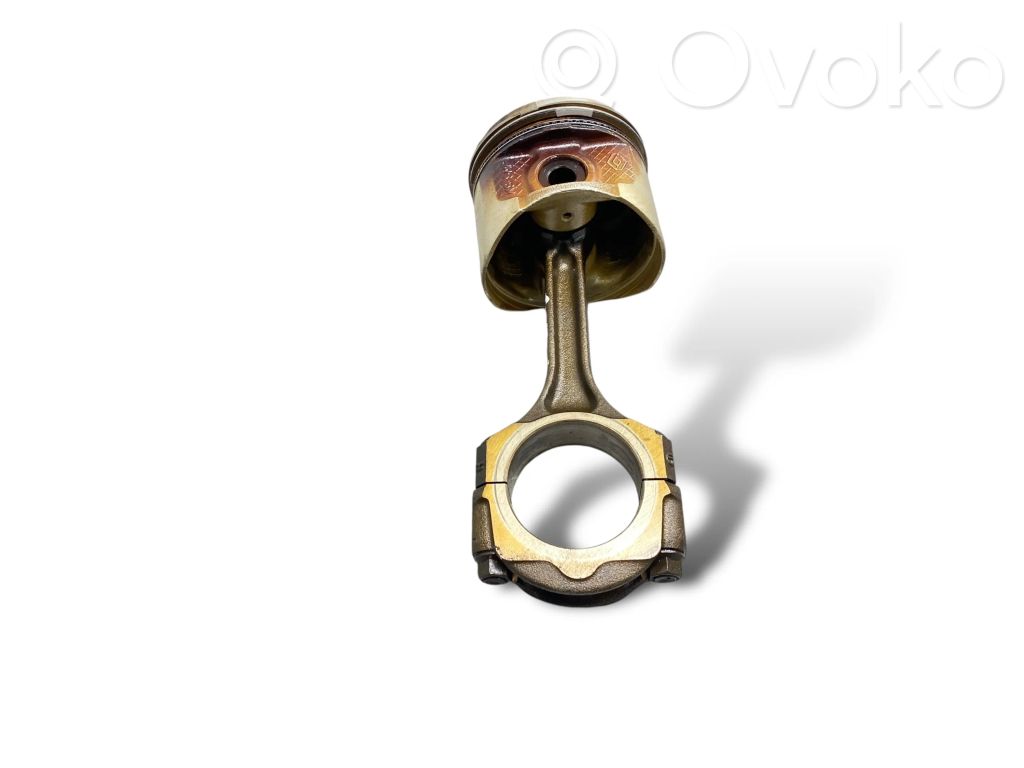 Piston   10138,K4J740,K4J