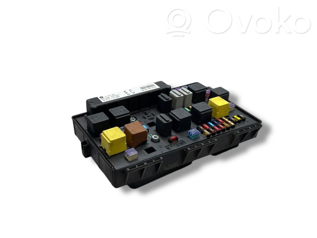 Opel Astra H Drošinātāju bloks 