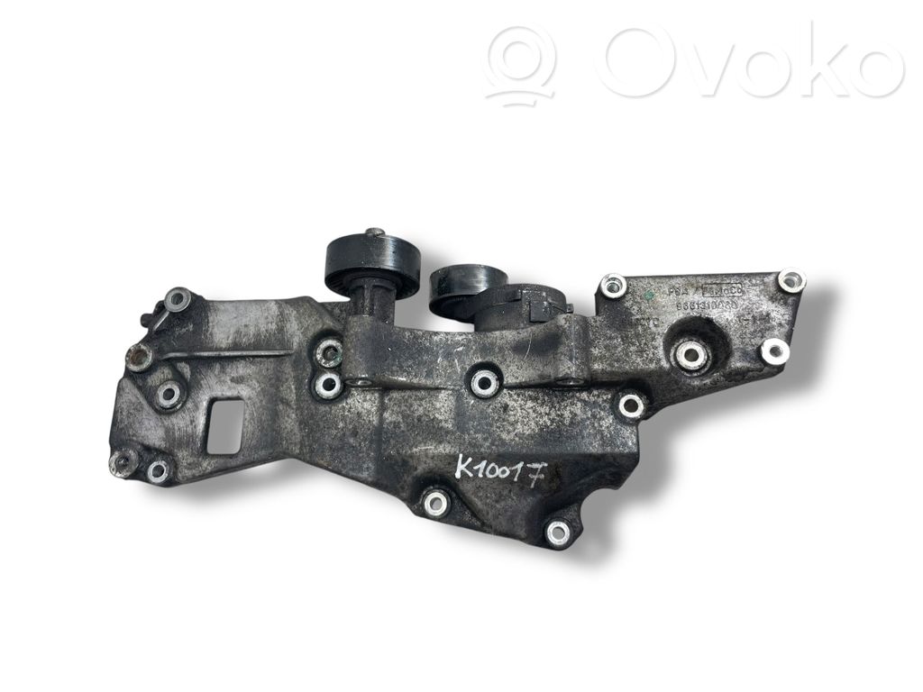 Land Rover Freelander 2 - LR2 Generator/alternator bracket 