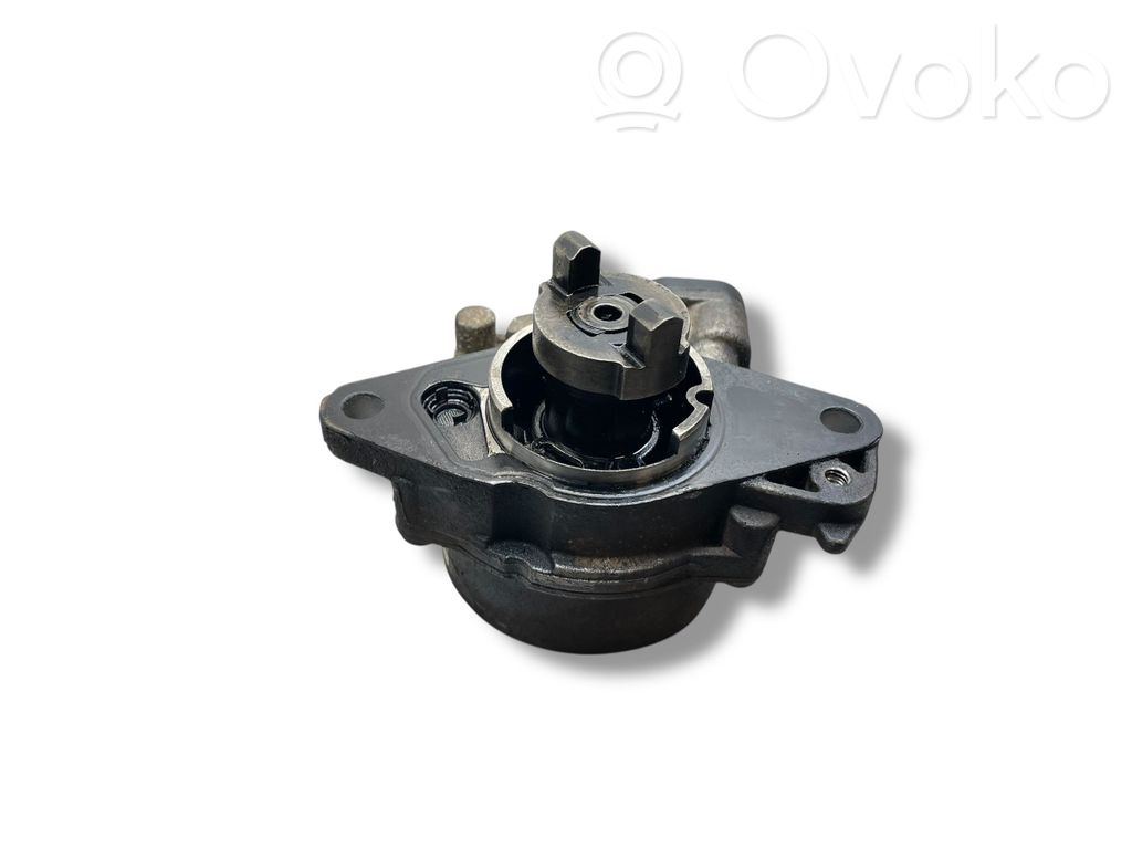 Opel Combo D Vacuum pump 