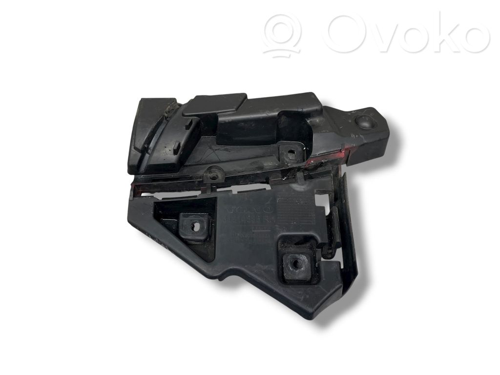 Volvo C30 Fender mounting bracket 