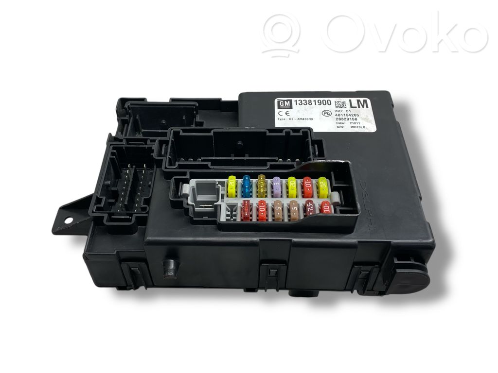 Opel Meriva B Sulakemoduuli 
