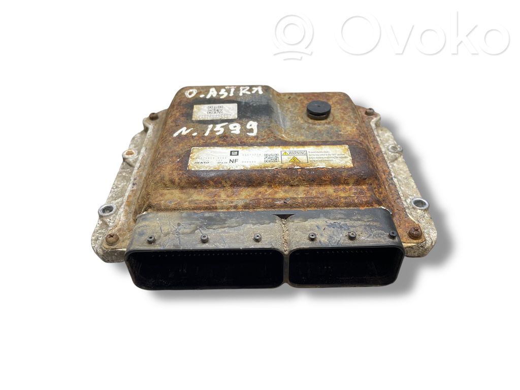 Opel Astra H Engine control unit/module 