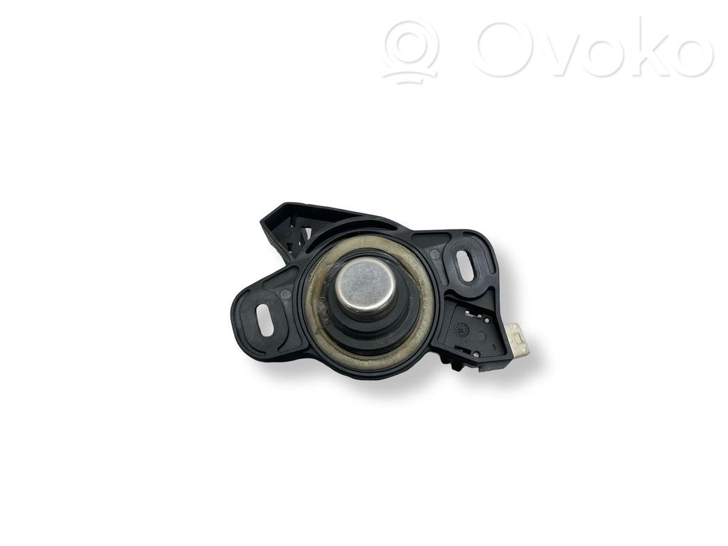 Opel Vectra C Tailgate opening switch 