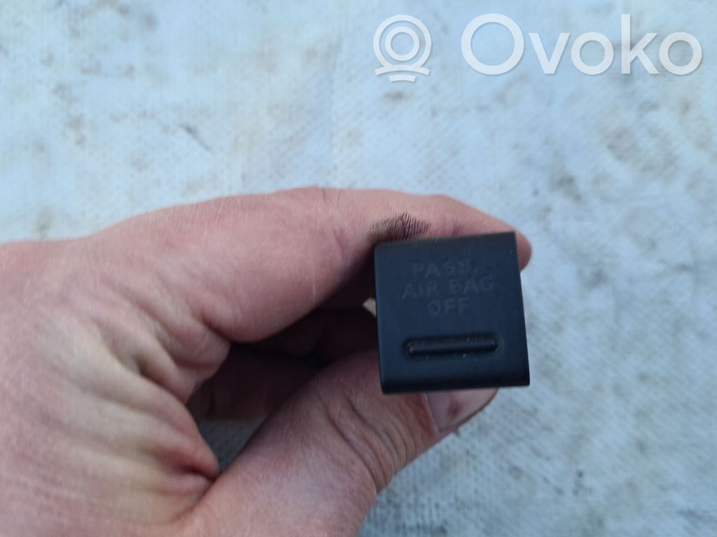 Seat Exeo (3R) Interruptor de encendido/apagado del airbag de pasajero 